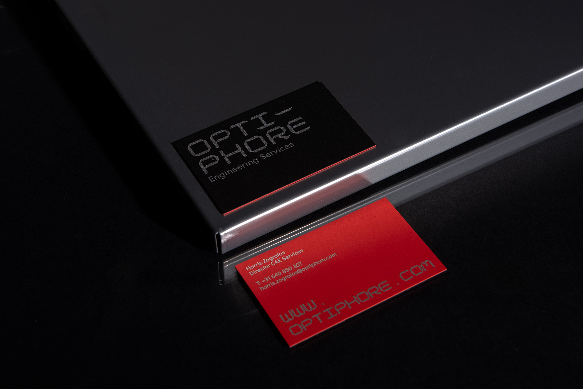 Loonatiks_Design_Crew_Optiphore_Business_Cards